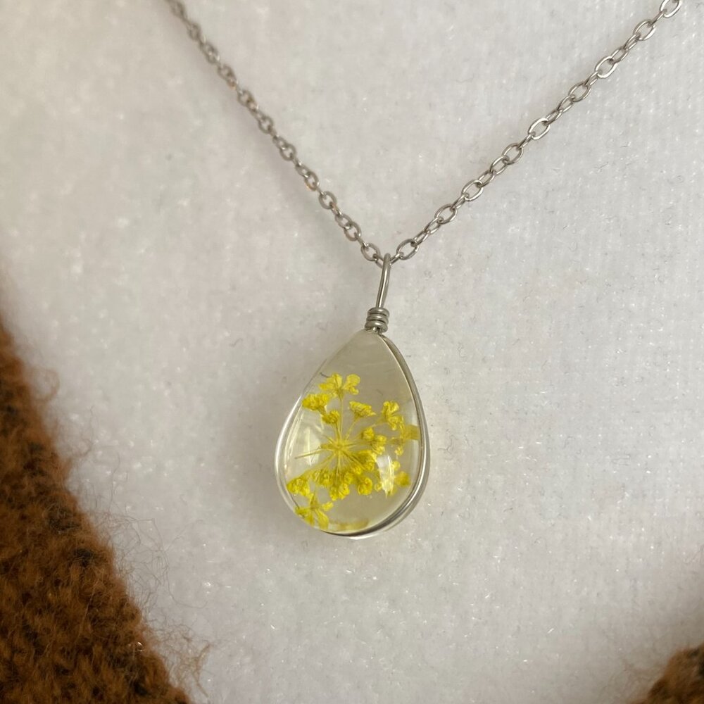 Handmade Genuine Flower STAINLESS STEEL Silver Necklace Yellow‎ Whimsical Fairy